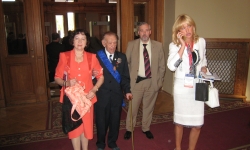 Совет Федерального собрания Миронов вручает Грамоту Углову 2007 год