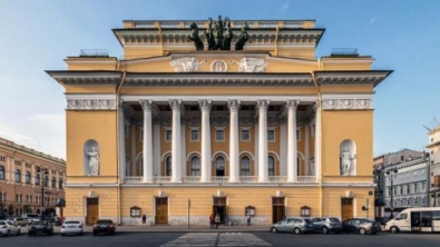 Во Всемирный день театра виртуально посещаем любимую академиком Ф.Г.Угловым «Александринку»!